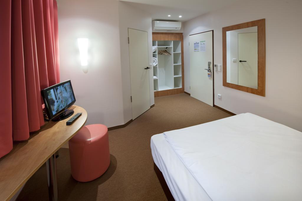 Hotel Hannover-Garbsen Extérieur photo